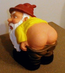 mooning_gnome